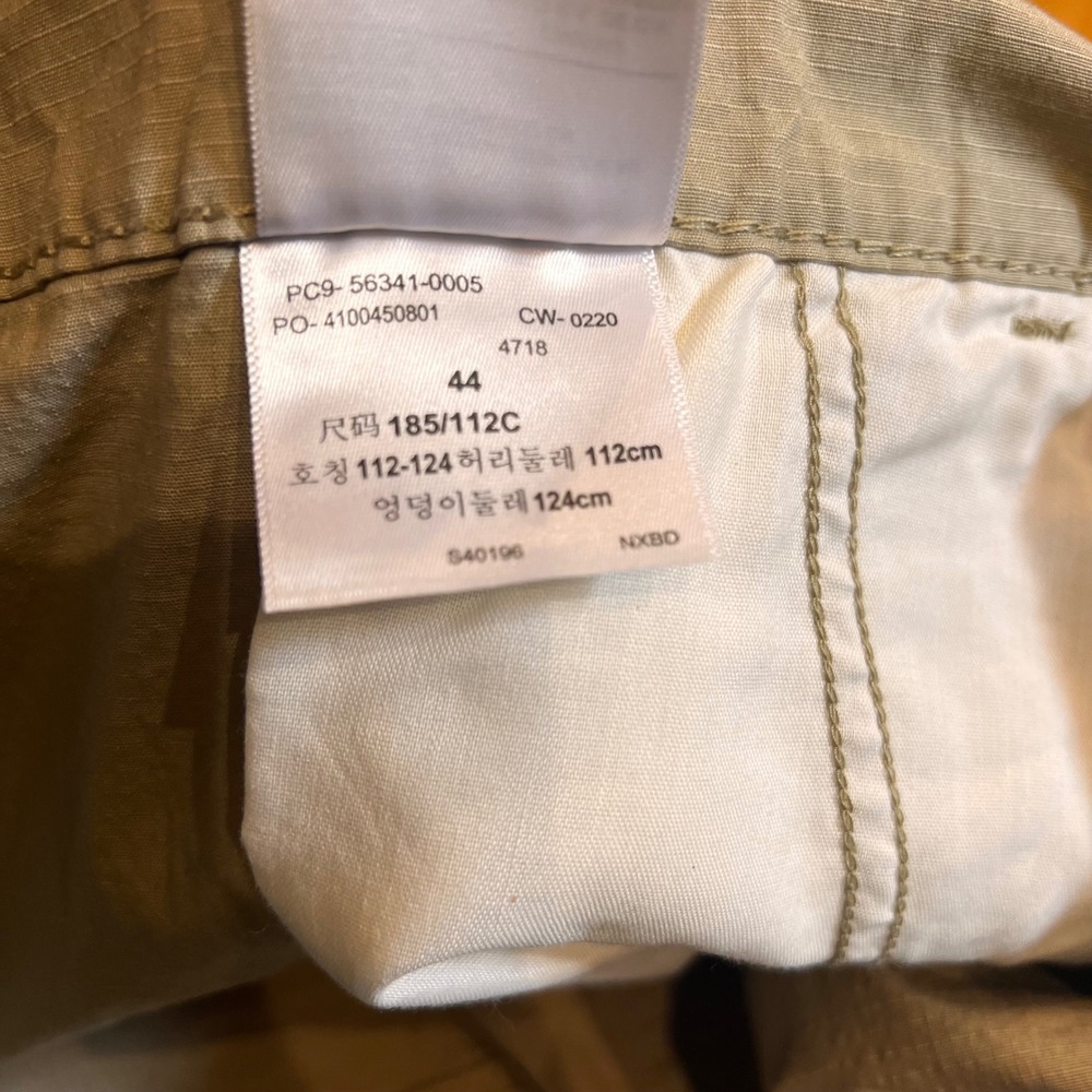 Signature by Levi Strauss Men 44 Khaki Flex Lightweight Cargo Shorts 56341-0005 - Picture 5 of 7